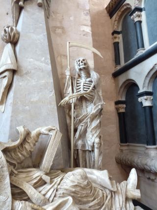 Death in Trier Church